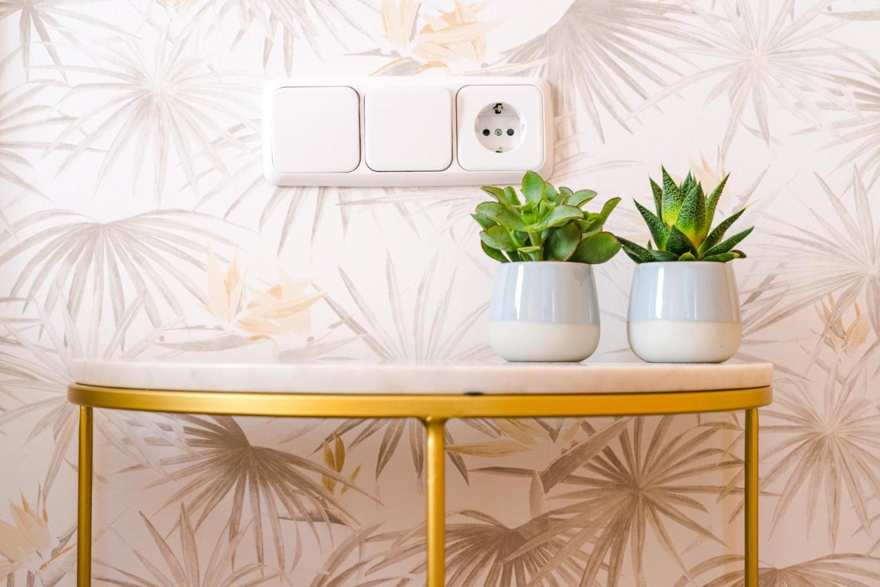 Apartamentos Con Encanto En El Centro De Granada Luaran gambar